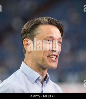 Gelsenkirchen, Deutschland. 18 Apr, 2018. Trainer Niko Kovac (F) Fußball DFB-Pokal, Halbfinale, FC Schalke 04 (GE) - Eintracht Frankfurt (F) auf 18/04/Gelsenkirchen/Deutschland 2018. | Verwendung der weltweiten Kredit: dpa/Alamy leben Nachrichten Stockfoto