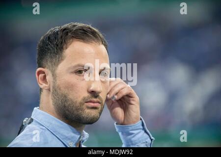 Gelsenkirchen, Deutschland. 18 Apr, 2018. Trainer Domenico TEDESCO (GE) Fußball DFB-Pokal, Halbfinale, FC Schalke 04 (GE) - Eintracht Frankfurt (F) auf 18/04/Gelsenkirchen/Deutschland 2018. | Verwendung der weltweiten Kredit: dpa/Alamy leben Nachrichten Stockfoto