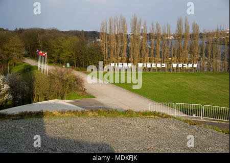 Nigdy Wiecej wojny (kein Krieg) auf die Westerplatte wo war Wojskowa Skladnica Tranzytowa (Polnische militärische Transit Depot) während der HOCHSCHULÜBERGREIFENDEN Stockfoto