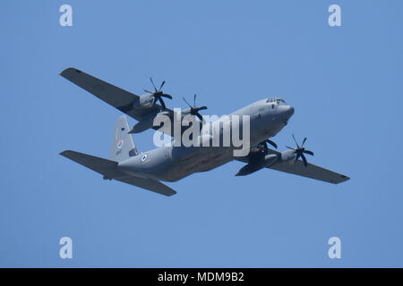 Eine Lockheed Martin C-130J Super Hercules 4-engine Turboprop Military Transport Aircraft auch als Joseph der israelischen Luftwaffe fliegen während der Air Show über Jerusalem auf Israels Unabhängigkeitstag 70. Stockfoto