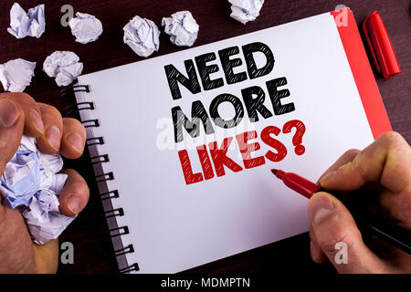 Konzeptionelle Hand schreiben, brauchen mehr Mag. Business Foto Text verbessern erreichen Werbung Marketing SEO Marketing verbessern, indem man Notepad geschrieben Stockfoto