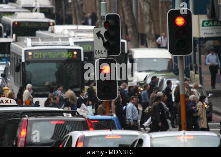 Hohes Verkehrsaufkommen in der Stadt Sydney, New South Wales, Australien Stockfoto