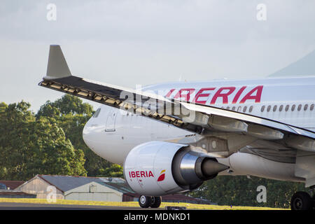 Iberia a330 Weg von Guatemala City. Stockfoto