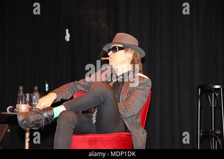 Die Eröffnung der Udo Lindenbergs Panikcity Museum auf dem Spielbudenplatz in Hamburg 19.03.2108 Mit: Udo Lindenberg Wo: Hamburg, Deutschland Wann: 19 Mar 2018 Credit: Becher/WENN.com Stockfoto