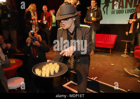 Die Eröffnung der Udo Lindenbergs Panikcity Museum auf dem Spielbudenplatz in Hamburg 19.03.2108 Mit: Udo Lindenberg Wo: Hamburg, Deutschland Wann: 19 Mar 2018 Credit: Becher/WENN.com Stockfoto