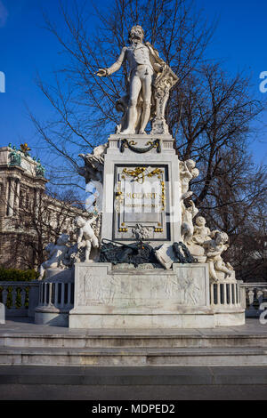 Statue von Mozart im Burggarten Wien Kopf auf genommen Stockfoto