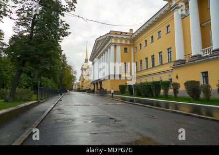 Sankt Petersburg - ca. Oktober 2017: Sankt Petersburg urbane Landschaft bei Tag. Stockfoto