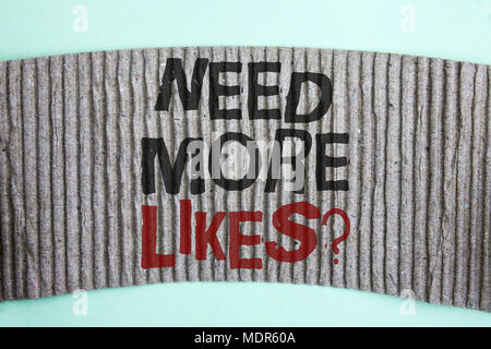 Handschrift text brauchen mehr Mag. Begriff Sinne verbessern erreichen Werbung Marketing SEO Marketing verbessern Karton Stück der Ebene geschrieben, backgro Stockfoto