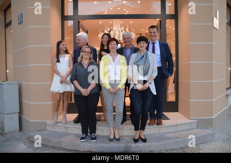 Winfried Stoecker und seine Frau Lei Zhu Modehaus bin postlatz Goerlitz Stockfoto