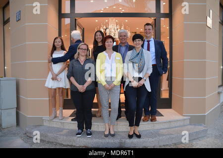 Winfried Stoecker und seine Frau Lei Zhu Modehaus bin postlatz Goerlitz Stockfoto