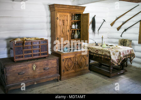 Saporischschja - Ukraine, 02.Mai 2015: Interieur und Alltag im Museum von Zaporizhian Kosaken auf der Insel Khortytsia, Zaporizhian sich Stockfoto