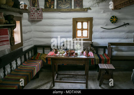 Saporischschja - Ukraine, 02.Mai 2015: Interieur und Alltag im Museum von Zaporizhian Kosaken auf der Insel Khortytsia, Zaporizhian sich Stockfoto