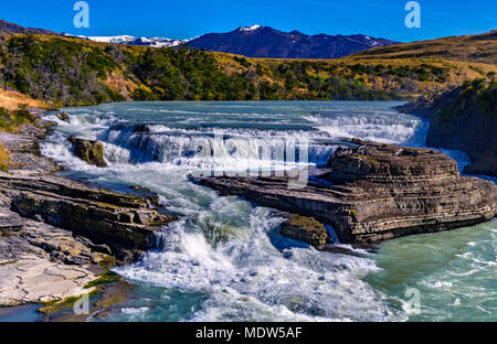 Paine Kaskade. Torres Del Paine National Park. Magallanes, Chile. Stockfoto