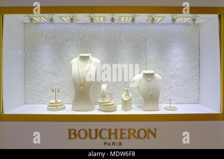 HONG KONG - Oktober 25, 2015: Boucheron Schmuck auf der Anzeige. Stockfoto