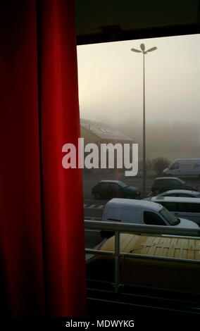 AJAXNETPHOTO. 2008. GLISY, Amiens, Frankreich. - PREMIERE CLASSE - am frühen Morgen BLICK VOM HOTEL. Foto: Jonathan Eastland/AJAX REF: 81604 35 Stockfoto