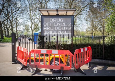 London, Großbritannien. 20. April 2018. Die jährlichen 420 Pro-Cannabis-Rallye im Hyde Park. Credit: Guy Corbishley/Alamy leben Nachrichten Stockfoto