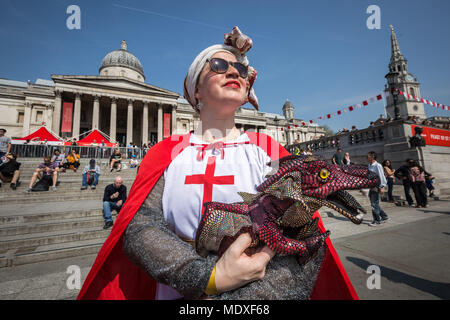 London, Großbritannien. 21. April 2018. Das Fest des Hl. Georg feiern auf dem Trafalgar Square. Credit: Guy Corbishley/Alamy leben Nachrichten Stockfoto