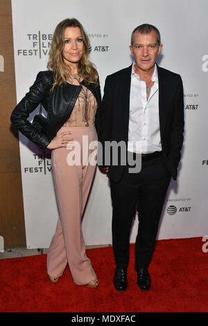 Nicole Kimpel und Antonio Banderas nimmt an den National Geographic premiere Screening von 'Genius: Picasso" am 20. April 2018 im Tribeca Film Festival in New York City. Credit: Erik Pendzich/Alamy leben Nachrichten Stockfoto