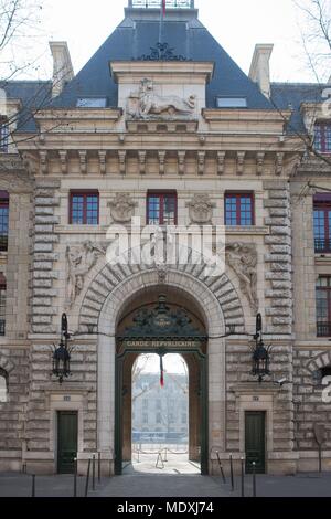 Paris, Boulevard Henri IV, Kaserne des Celestins, französische Republikanische Garde, Stockfoto