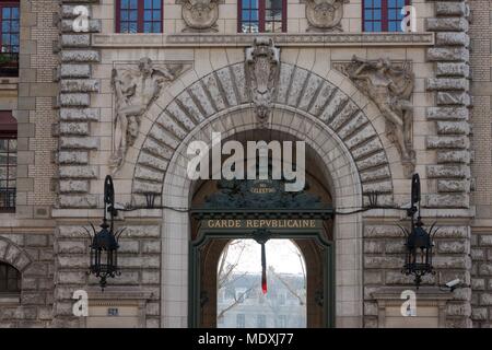 Paris, Boulevard Henri IV, Kaserne des Celestins, französische Republikanische Garde, Stockfoto