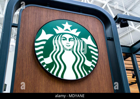 St. Petersburg, Russland - Juli 29, 2016: Das Emblem der berühmten Starbucks Coffee house Kette Stockfoto