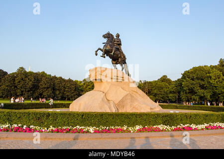 St. Petersburg, Russland - 31. Juli 2016: Reiterdenkmal des russischen Kaiser Peter habe ich im Sommer Tag Stockfoto