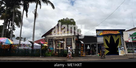 Nimbin, Australien - Dec 26, 2017. Nimbin ist eine üppige Hinterland Stadt, Drehscheibe für Gegenkultur und alternative soziale Aktivitäten, einzigartige Stadt im Norden Stockfoto