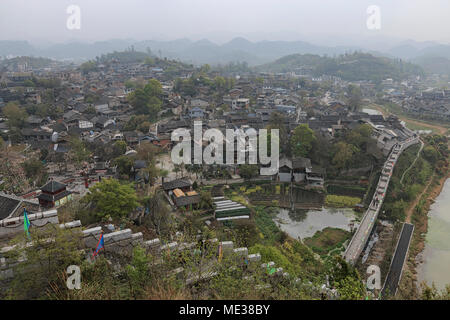 Qingyan, China - 25. März 2018: Panorama der antiken Stadt Qingyan in Guizhou, China Stockfoto