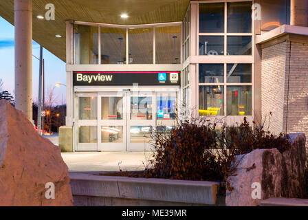 Die TTC (Toronto Transit Commission) subwa Bayview Station entlang der Linie 4 Sheppard U-Bahnlinien in Toronto, Ontario, Kanada. Stockfoto