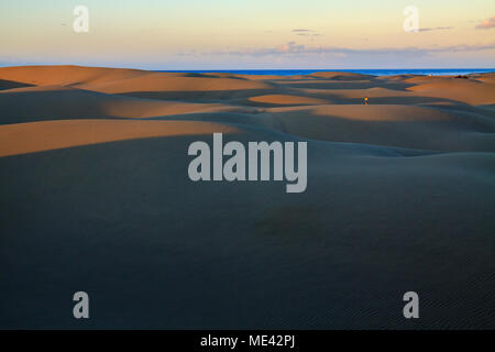 Gerippte und glatte Sand der Dünen von Maspalomas auf Gran Canaria. Stockfoto