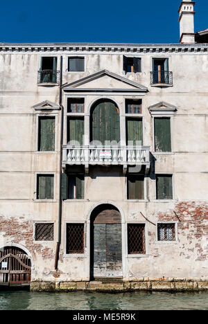 Venedig - 10. März: klassische venezianische Gebäude am Canale Grande, Venedig, Italien, März 10,2017. Stockfoto