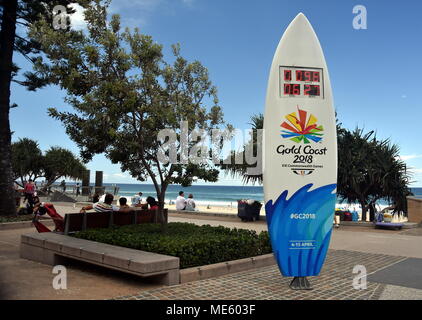 Surfers Paradise, Australien - Dec 27, 2017. Ein Surfbrett themed Countdown Uhr in Surfers Paradise, den Countdown zur Gold Coast Commonwealth 2018 Stockfoto