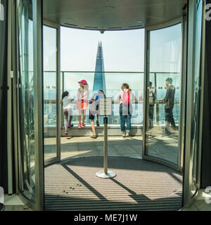 Blick auf den Shard von der Sky Garden, "Walkie Talkie" Wolkenkratzer, London Stockfoto