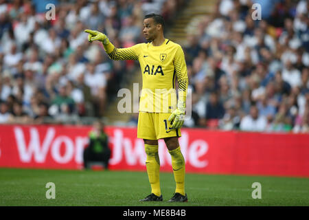 London, UK, 21. April 2018. Michel Vorm, der torwart von Tottenham Hotspur in Aktion. Die Emirate FA Cup semi final Match, Manchester Utd v Tottenham Hotspur im Wembley Stadion in London am Samstag, 21. April 2018. Dieses Bild dürfen nur für redaktionelle Zwecke verwendet werden. Nur die redaktionelle Nutzung, eine Lizenz für die gewerbliche Nutzung erforderlich. Keine Verwendung in Wetten, Spiele oder einer einzelnen Verein/Liga/player Publikationen. pic von Andrew Obstgarten/Andrew Orchard sport Fotografie/Alamy leben Nachrichten Stockfoto