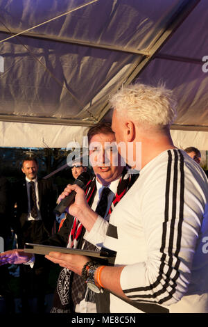 Paisley, UK, 21. April 2018. St. Mirren Meisterschaft parade Paisley 21. April 2018 Credit: David Cameron/Alamy leben Nachrichten Stockfoto