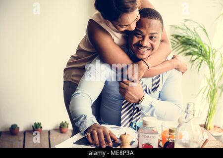 Schwarze Braut kostbare Zeit zusammen Stockfoto