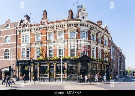 Die Falcon Public House in Clapham Junction im Süden Londons. Stockfoto