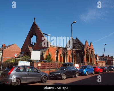 Eine Flamme zerrissen durch den ehemaligen "Trinity United Reform Church in South Parade, Whitley Bay. North Tyneside, Newcastle Upon Tyne. Stockfoto