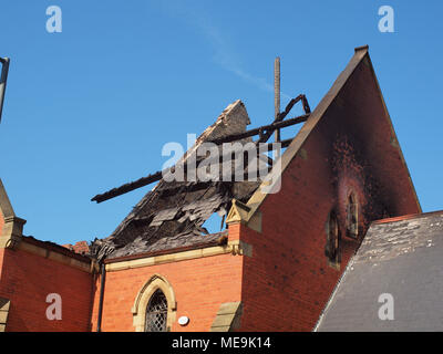 Eine Flamme zerrissen durch den ehemaligen "Trinity United Reform Church in South Parade, Whitley Bay. North Tyneside, Newcastle Upon Tyne. Stockfoto