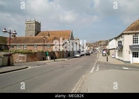 Wareham, Dorset, England, April 2018, einen Blick auf die South Street (B 3075). Stockfoto