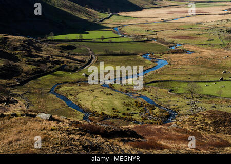 Nant Ffrancon pass in Snowdonia National Park in Gwynedd, Wales. Ein Gebiet von herausragender Schönheit, die Gegend ist beliebt bei Touristen und outdoor Pu Stockfoto