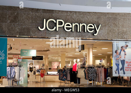 Dayton - ca. April 2018: JC Penney Retail Mall Lage. JCP ist ein Bekleidung und Heimtextilien Einzelhändler III Stockfoto