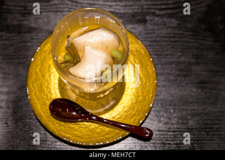 Japanische Frischkäse tofu Groumet starter Stockfoto