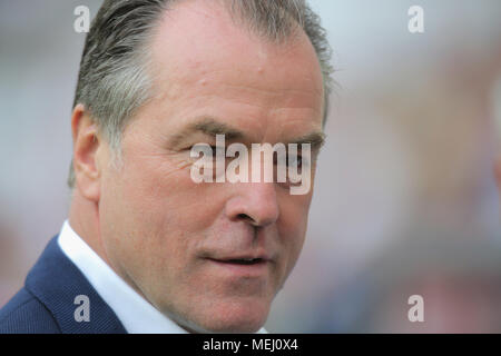 Köln, Deutschland, 22. April 2018, Bundesliga Spieltag 31, 1. FC Koeln vs FC Schalke 04: Clemens Toennies (Schalke). Credit: Jürgen Schwarz/Alamy leben Nachrichten Stockfoto