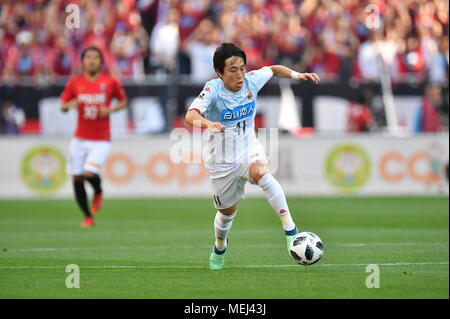 Saitama, Japan. 21 Apr, 2018. Koji Miyoshi (Consadole) Fußball: 2018 J1 Liga Match zwischen Urawa Red Diamonds 0-0 Hokkaido Consadole Sapporo an der Saitama Stadion 2002 in Saitama, Japan. Quelle: LBA/Alamy leben Nachrichten Stockfoto