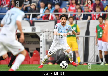 Saitama, Japan. 21 Apr, 2018. Ryota Hayasaka (Consadole) Fußball: 2018 J1 Liga Match zwischen Urawa Red Diamonds 0-0 Hokkaido Consadole Sapporo an der Saitama Stadion 2002 in Saitama, Japan. Quelle: LBA/Alamy leben Nachrichten Stockfoto