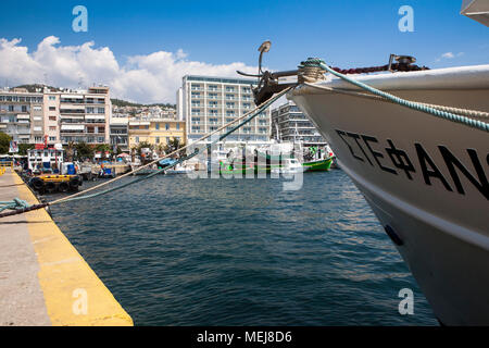 Kavala Hafen, zu Fuß am Meer, Nordgriechenland Stockfoto