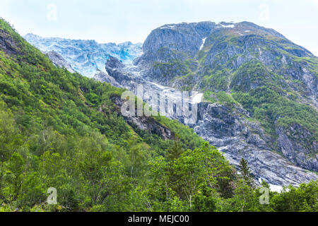 Supphellebreen, Teil der Gletscher Jostedalsbreen Nationalpark, Norwegen, in der Nähe von Sogndal, beeindruckende Norwegische Berglandschaft Stockfoto