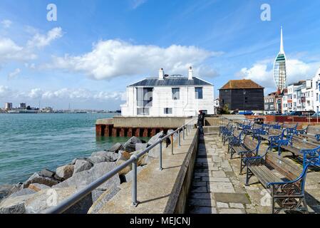 Waterfront in der alten historischen Hafen von Portsmouth Hampshire England Großbritannien Stockfoto