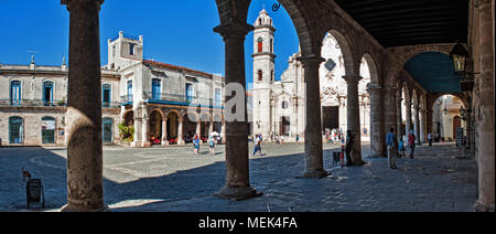 Havanna, Kuba - Dec 27, 2016: Blick auf die Kathedrale Plaza in Havanna Stockfoto